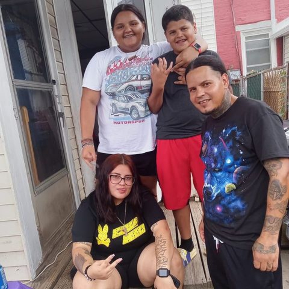 Meet your Posher, Yolex